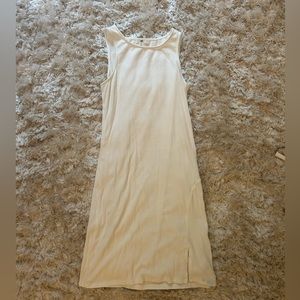 White bodycon dress